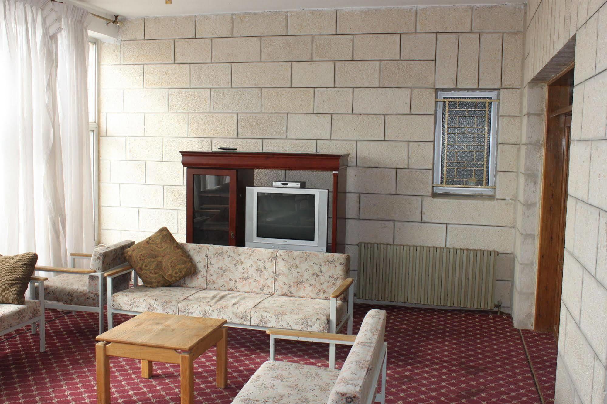 St Andrew'S Guesthouse - Ramallah Exterior photo